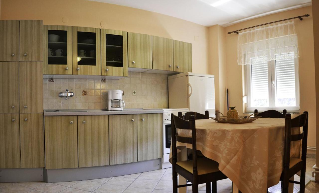 Apartments With A Swimming Pool Banjol, Rab - 11382 Zewnętrze zdjęcie