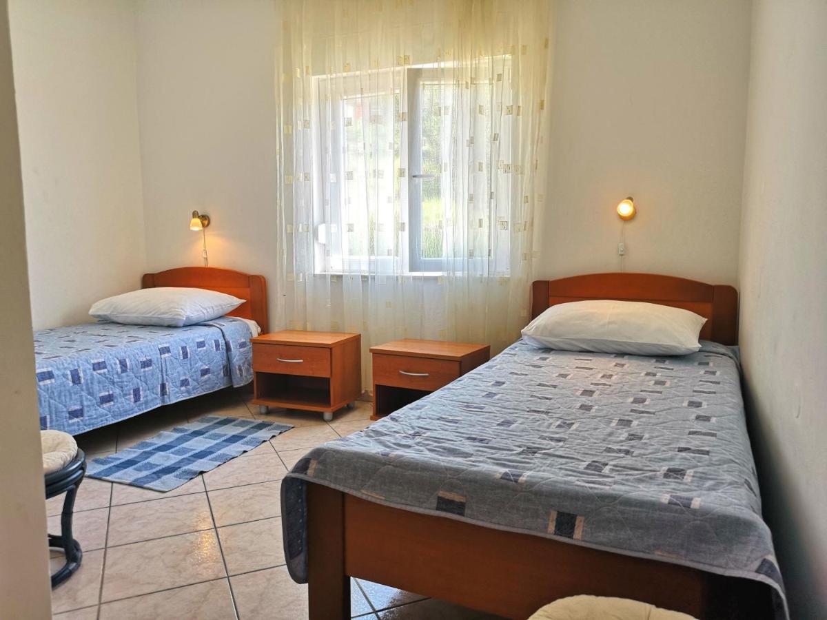 Apartments With A Swimming Pool Banjol, Rab - 11382 Zewnętrze zdjęcie
